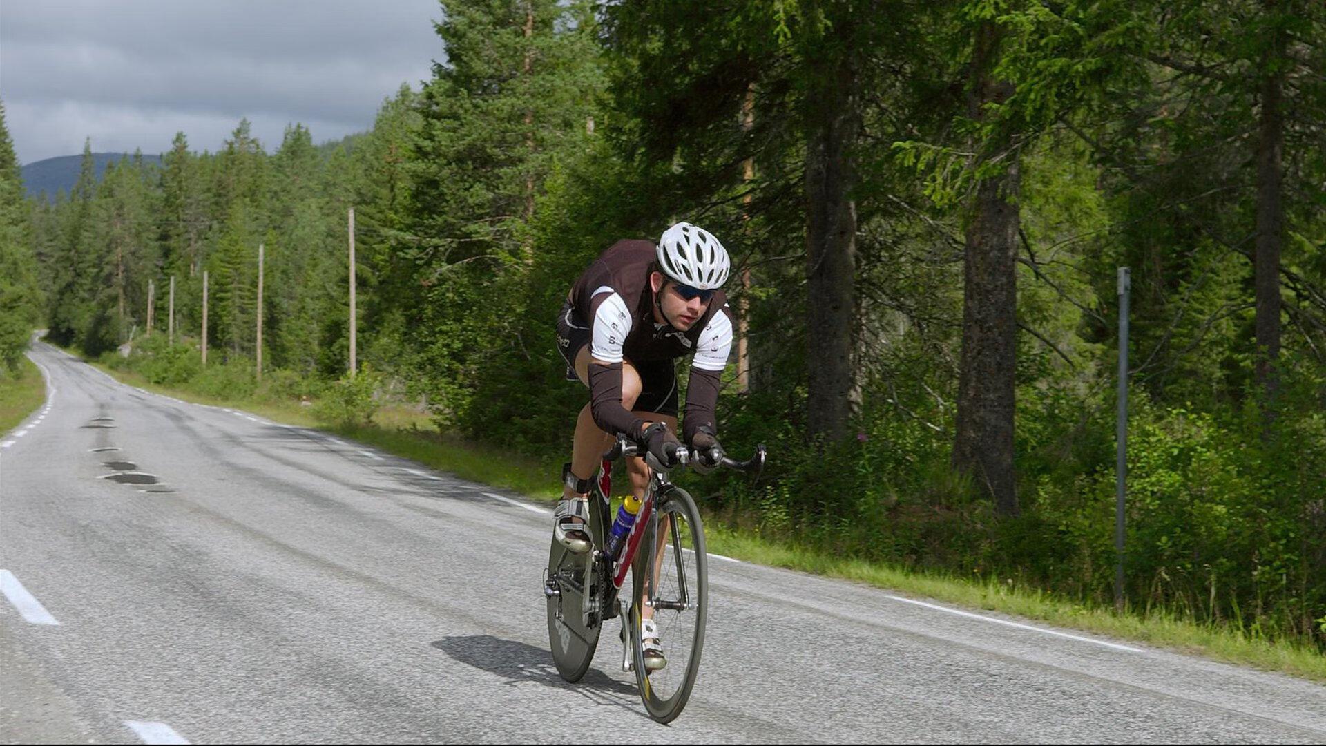 硬汉杜伦强吃特纳制霸内线，关键2+1助队轰出20分领先优势